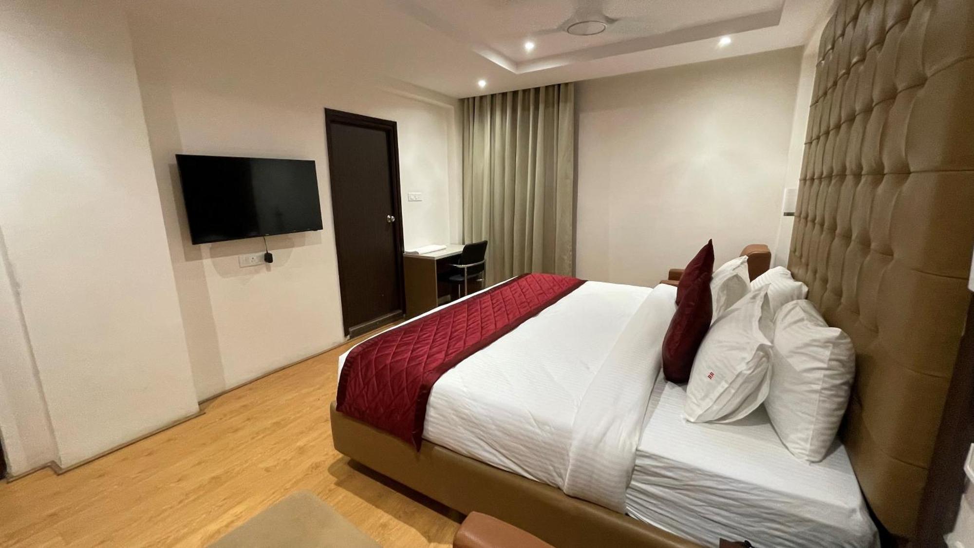 Hotel Silver Cle Hyderabad Exterior photo