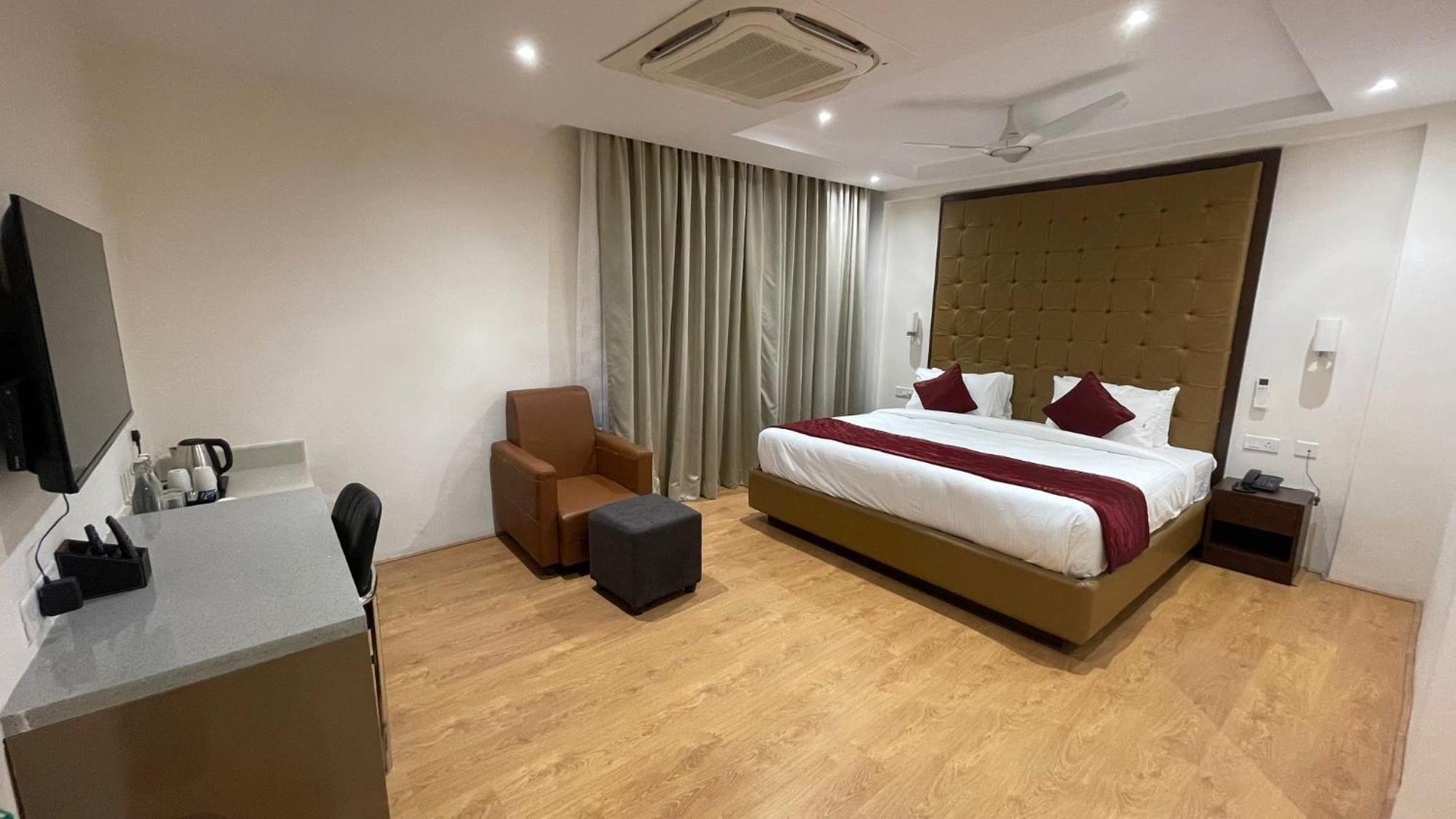 Hotel Silver Cle Hyderabad Exterior photo