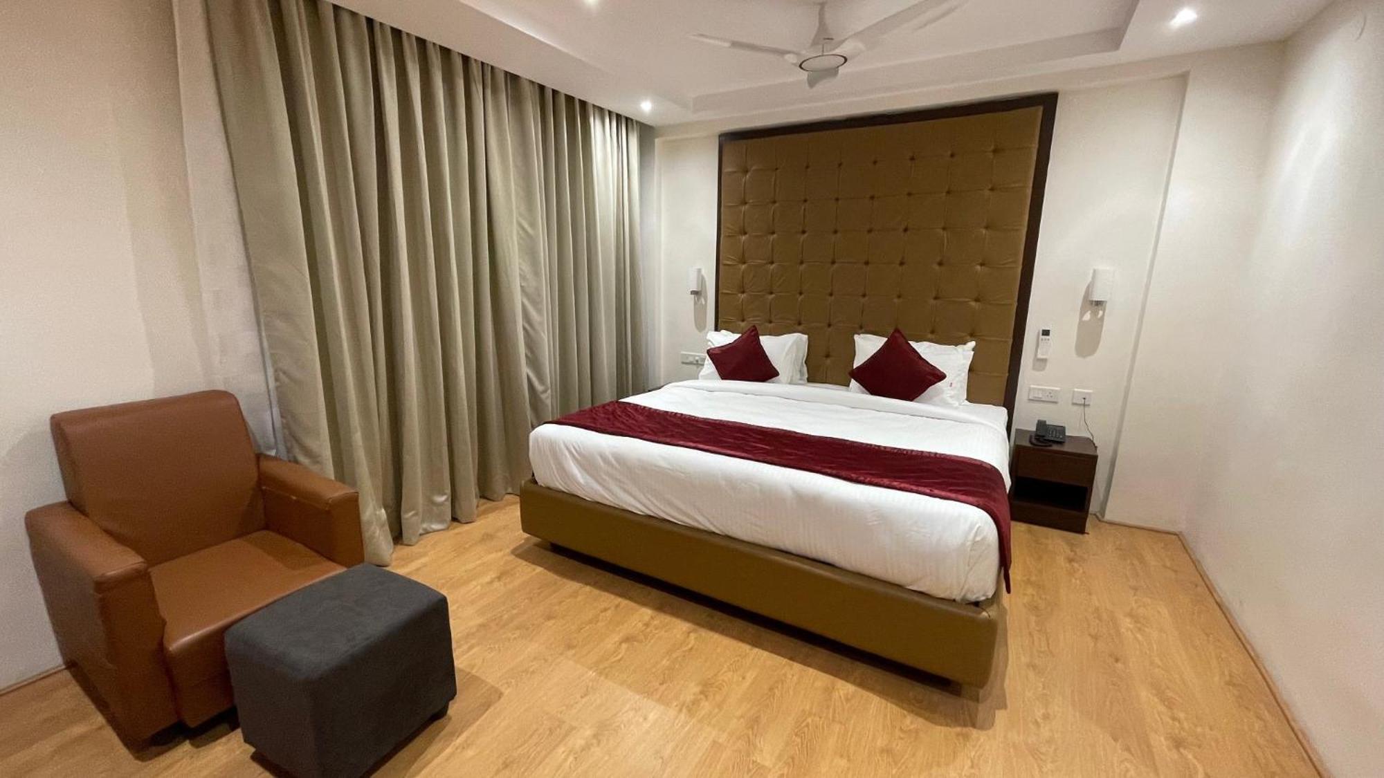 Hotel Silver Cle Hyderabad Exterior photo