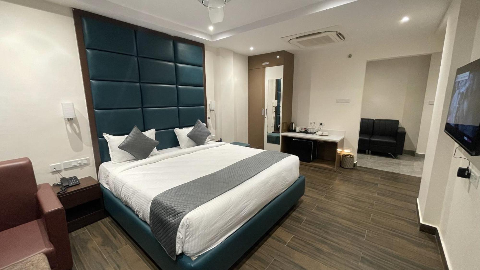 Hotel Silver Cle Hyderabad Exterior photo